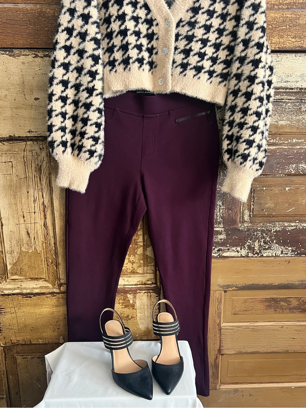 DKNY Burgundy Ponte Pull-On Pants | Skinny Ankle Work Pants | Size M